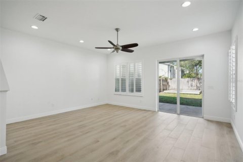 Adosado en alquiler en Tampa, Florida, 3 dormitorios, 191.94 m2 № 1833488 - foto 7