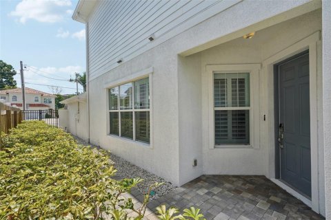 Adosado en alquiler en Tampa, Florida, 3 dormitorios, 191.94 m2 № 1833488 - foto 3