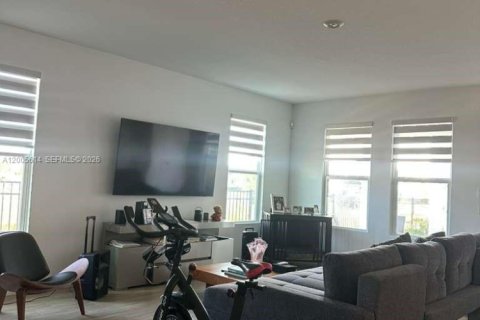 House in Saint Cloud, Florida 3 bedrooms № 2069550 - photo 7