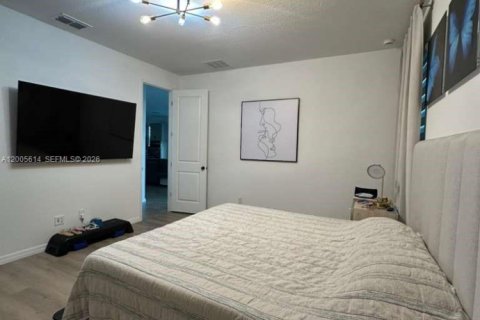 House in Saint Cloud, Florida 3 bedrooms № 2069550 - photo 16