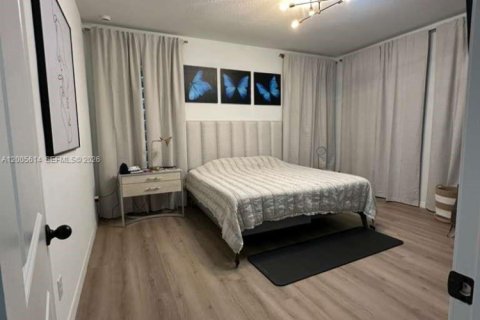 House in Saint Cloud, Florida 3 bedrooms № 2069550 - photo 15