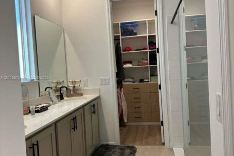 House in Saint Cloud, Florida 3 bedrooms № 2069550 - photo 17