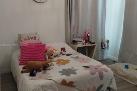 House in Saint Cloud, Florida 3 bedrooms № 2069550 - photo 9