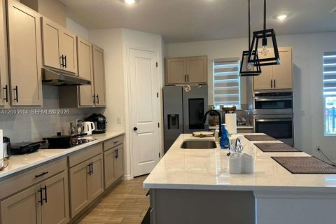 House in Saint Cloud, Florida 3 bedrooms № 2069550 - photo 5