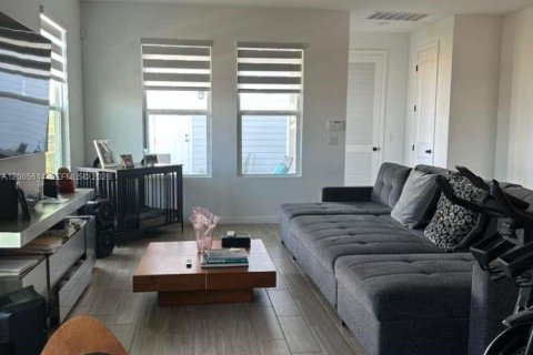 House in Saint Cloud, Florida 3 bedrooms № 2069550 - photo 8