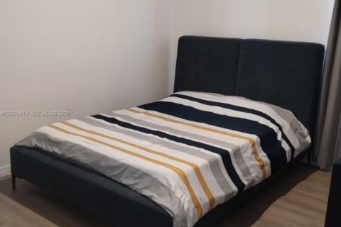 House in Saint Cloud, Florida 3 bedrooms № 2069550 - photo 13