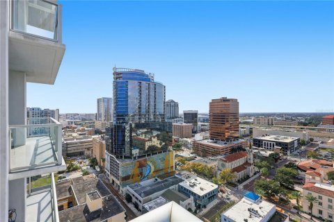 Condo in Orlando, Florida, 3 bedrooms  № 2395532 - photo 16