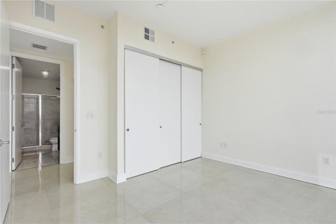 Condo in Orlando, Florida, 3 bedrooms  № 2395532 - photo 29