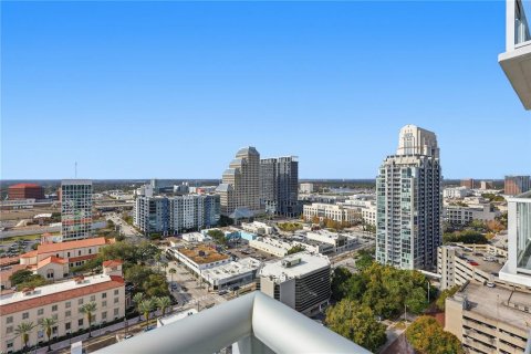 Condo in Orlando, Florida, 3 bedrooms  № 2395532 - photo 7