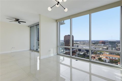 Condo in Orlando, Florida, 3 bedrooms  № 2395532 - photo 20