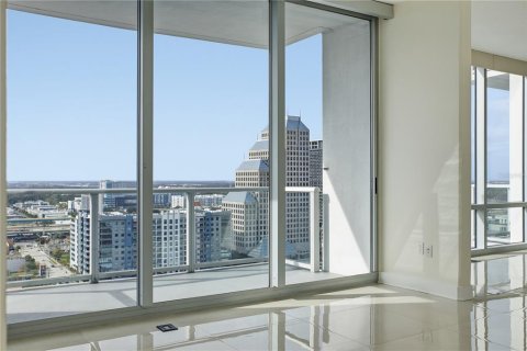 Condo in Orlando, Florida, 3 bedrooms  № 2395532 - photo 21