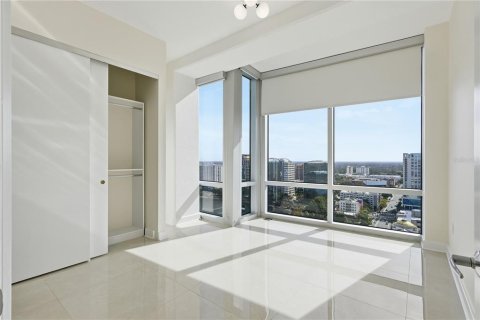 Condo in Orlando, Florida, 3 bedrooms  № 2395532 - photo 28