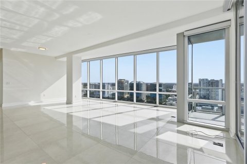 Condo in Orlando, Florida, 3 bedrooms  № 2395532 - photo 11