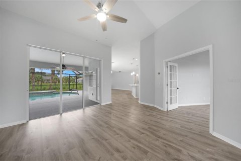 Villa ou maison à vendre à North Port, Floride: 3 chambres, 195.19 m2 № 1918055 - photo 2