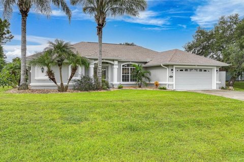 Villa ou maison à vendre à North Port, Floride: 3 chambres, 195.19 m2 № 1918055 - photo 1
