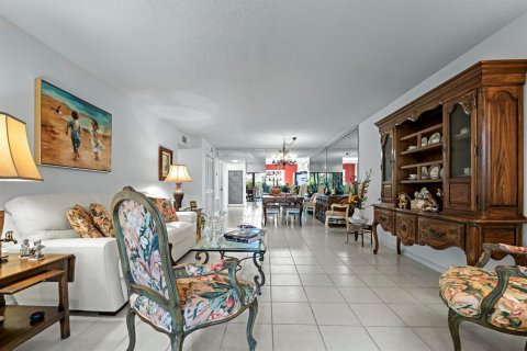 Condo in Delray Beach, Florida, 2 bedrooms  № 2081613 - photo 13