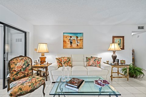 Condo in Delray Beach, Florida, 2 bedrooms  № 2081613 - photo 14