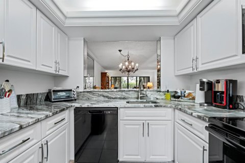 Condo in Delray Beach, Florida, 2 bedrooms  № 2081613 - photo 8