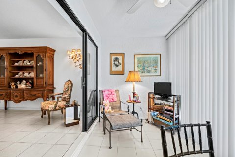 Condo in Delray Beach, Florida, 2 bedrooms  № 2081613 - photo 16