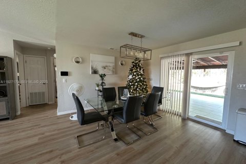 Villa ou maison à vendre à Ocala, Floride: 4 chambres № 2004571 - photo 12