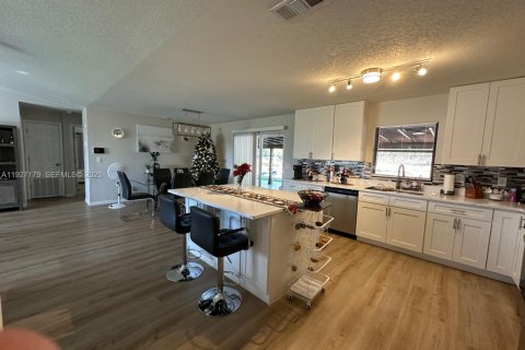 Villa ou maison à vendre à Ocala, Floride: 4 chambres № 2004571 - photo 10