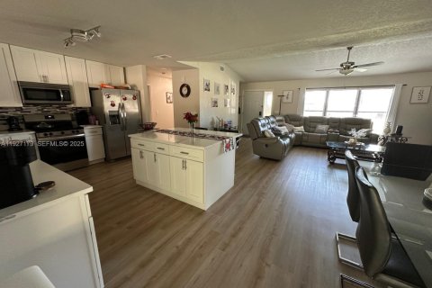 Villa ou maison à vendre à Ocala, Floride: 4 chambres № 2004571 - photo 14