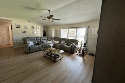 Villa ou maison à vendre à Ocala, Floride: 4 chambres № 2004571 - photo 16