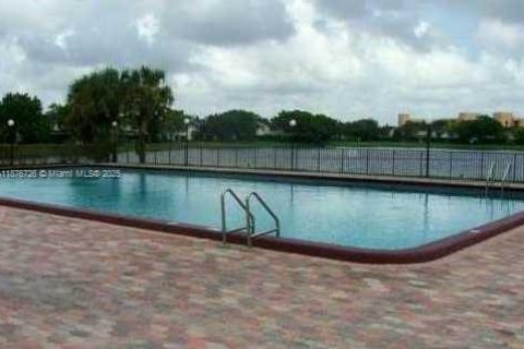 Touwnhouse à louer à Pembroke Pines, Floride: 2 chambres, 105.35 m2 № 1928074 - photo 4