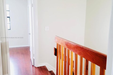 Adosado en alquiler en Pembroke Pines, Florida, 2 dormitorios, 105.35 m2 № 1928074 - foto 10
