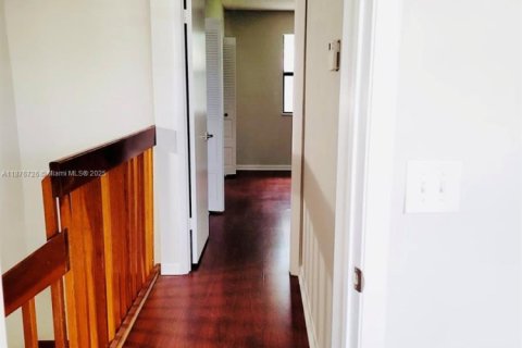Adosado en alquiler en Pembroke Pines, Florida, 2 dormitorios, 105.35 m2 № 1928074 - foto 11