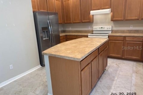 House in Orlando, Florida 5 bedrooms, 248.33 sq.m. № 1910685 - photo 15