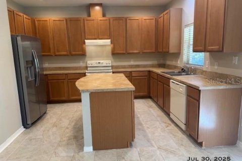 House in Orlando, Florida 5 bedrooms, 248.33 sq.m. № 1910685 - photo 16