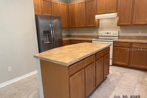 House in Orlando, Florida 5 bedrooms, 248.33 sq.m. № 1910685 - photo 12