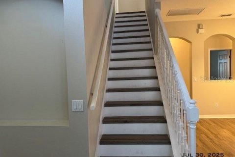 House in Orlando, Florida 5 bedrooms, 248.33 sq.m. № 1910685 - photo 23