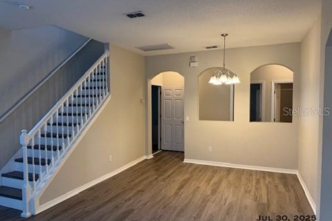 House in Orlando, Florida 5 bedrooms, 248.33 sq.m. № 1910685 - photo 5