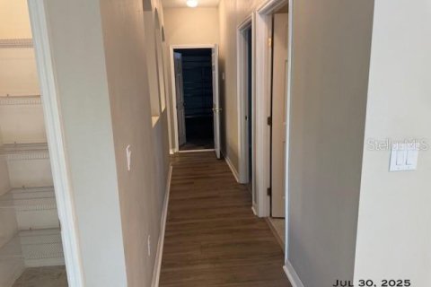 House in Orlando, Florida 5 bedrooms, 248.33 sq.m. № 1910685 - photo 17