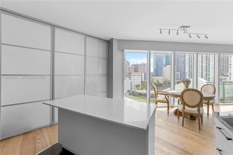 Condominio en venta en Miami, Florida, 3 dormitorios, 143.44 m2 № 2186297 - foto 6