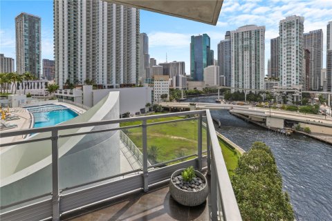 Condominio en venta en Miami, Florida, 3 dormitorios, 143.44 m2 № 2186297 - foto 10