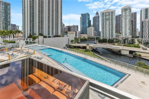 Condominio en venta en Miami, Florida, 3 dormitorios, 143.44 m2 № 2186297 - foto 21