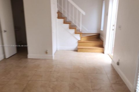 Touwnhouse à vendre à Lauderhill, Floride: 2 chambres, 87.33 m2 № 1882563 - photo 6