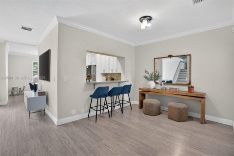 House in Pembroke Pines, Florida 3 bedrooms, 142.05 sq.m. № 2069417 - photo 6