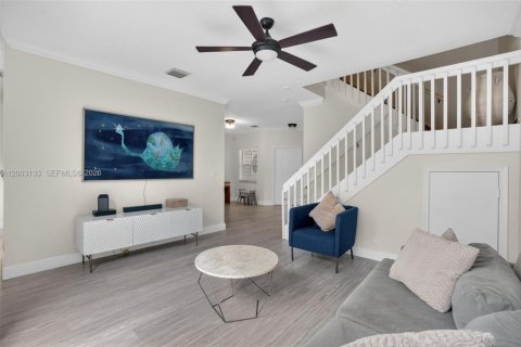 House in Pembroke Pines, Florida 3 bedrooms, 142.05 sq.m. № 2069417 - photo 11