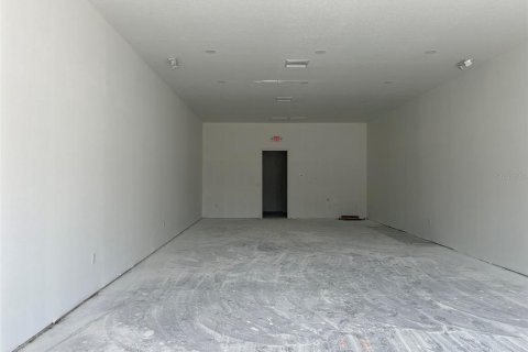 Immobilier commercial à louer à Winter Haven, Floride № 226829 - photo 6