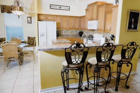 House in Land O' Lakes, Florida 4 bedrooms, 292.55 sq.m. № 2200693 - photo 10