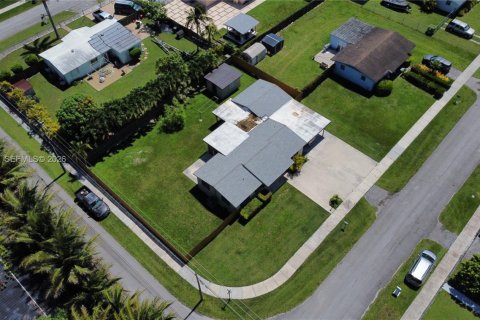 Купить виллу или дом в Хомстед, Флорида 8 комнат, 164.53м2, № 2050714 - фото 30