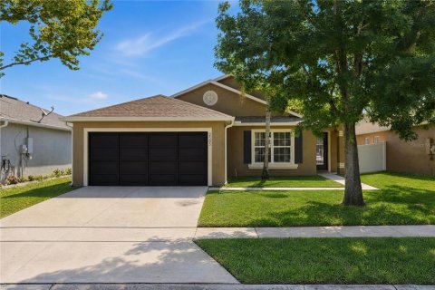 House in Sanford, Florida 3 bedrooms, 144.18 sq.m. № 2316709