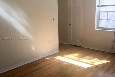 Снять в аренду квартиру в Корал-Гейблс, Флорида 1 спальня, 66.89м2, № 1949188 - фото 1