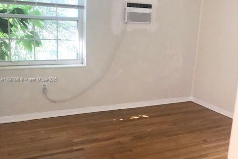 Снять в аренду квартиру в Корал-Гейблс, Флорида 1 спальня, 66.89м2, № 1949188 - фото 3