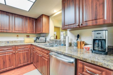 House in Sarasota, Florida 3 bedrooms, 169.45 sq.m. № 2099487 - photo 5