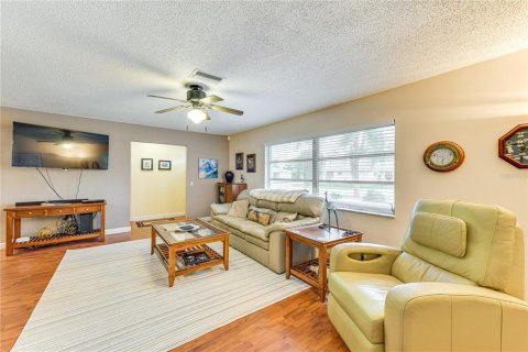House in Sarasota, Florida 3 bedrooms, 169.45 sq.m. № 2099487 - photo 2